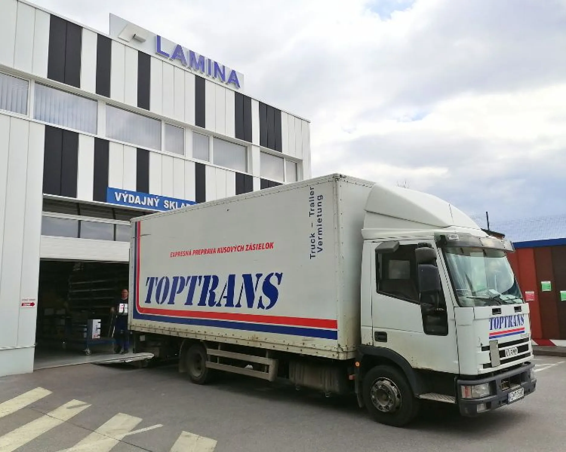 Preprava zásielok kurierom Toptrans - LAMINA PREŠOV - laminashop.sk